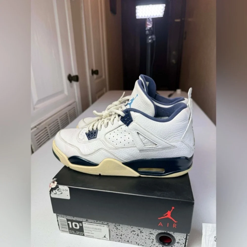 Size 10.5 - Nike Air Jordan 4 Retro LS Columbia 2015 Men's Shoes